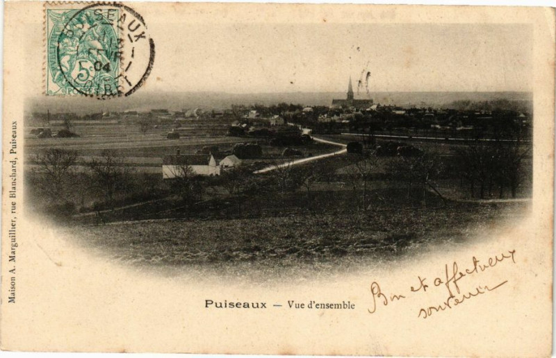 Carte postale ancienne Puiseaux - Vue d'ensemble à Puiseaux