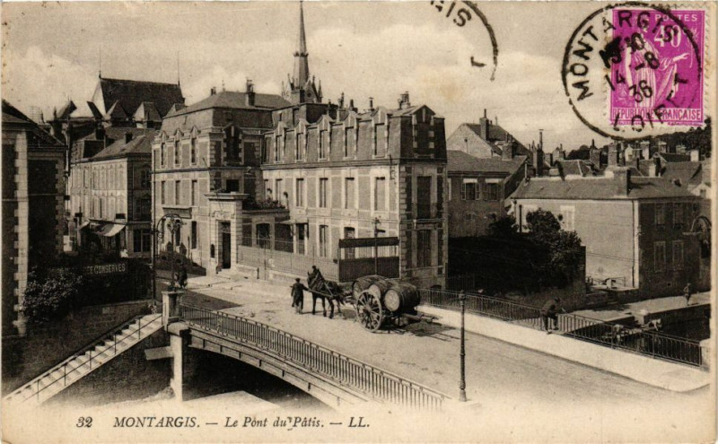 Carte postale ancienne Montargis - Le Pont du Patis à Montargis