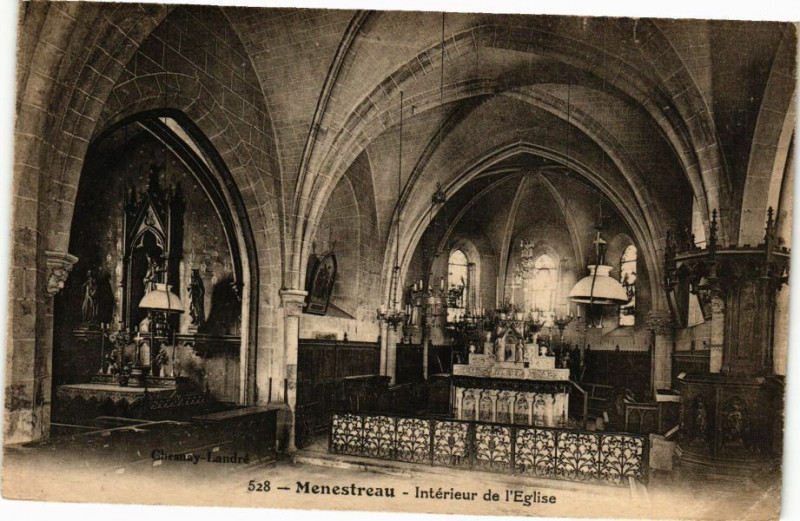 Carte postale ancienne Menestreau - Interieur de l'Eglise