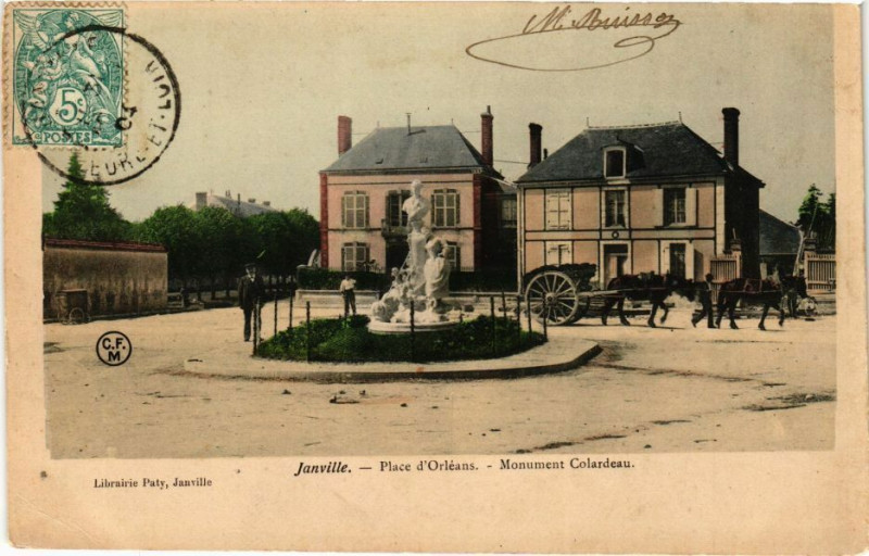 Carte postale ancienne Janville - Place d'Orleans