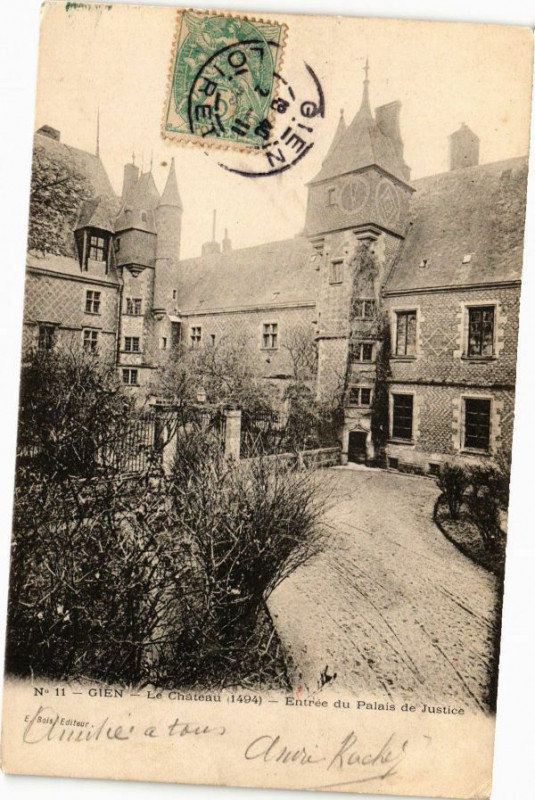 Carte postale ancienne Gien - Le Chateau à Gien