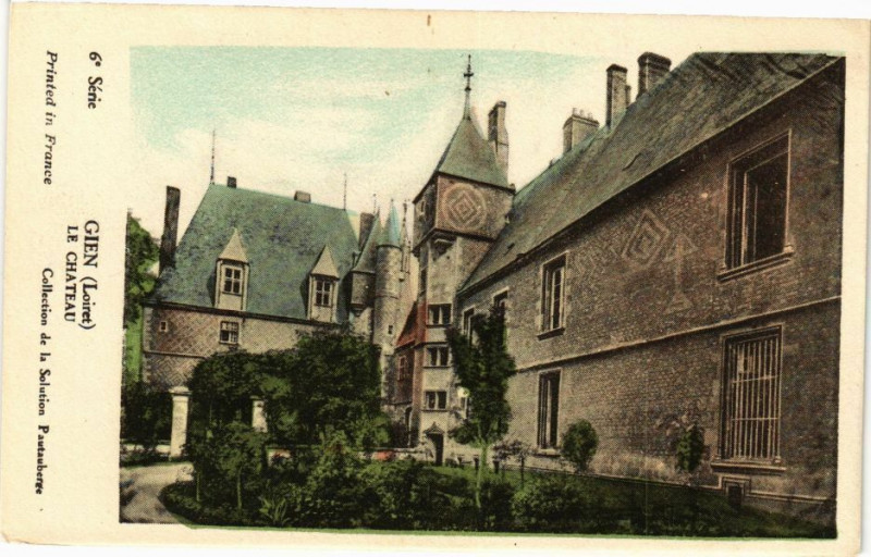 Carte postale ancienne Gien - Le Chateau à Gien