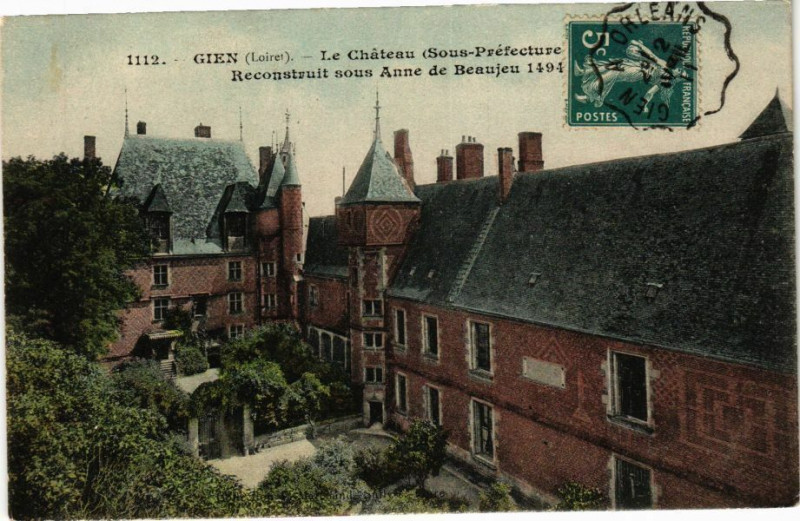 Carte postale ancienne Gien - Le Chateau à Gien