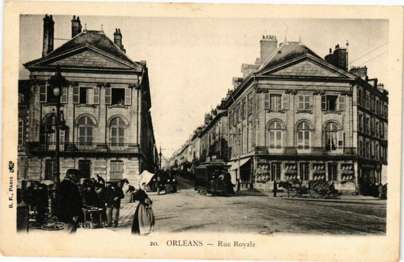 Carte postale ancienne Orleans - Rue Royale à Orléans