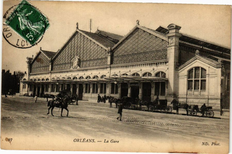 Carte postale ancienne Orleans - La Gare à Orléans