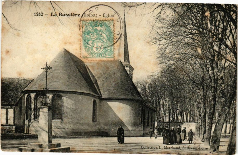 Carte postale ancienne La Bussiere - Eglise à La Bussière
