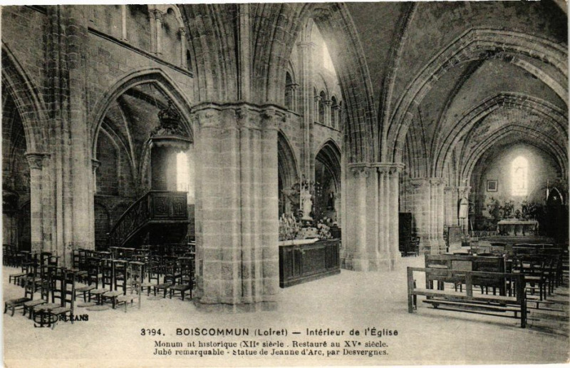 Carte postale ancienne Boiscommun - Interieur de l'Eglise à Boiscommun