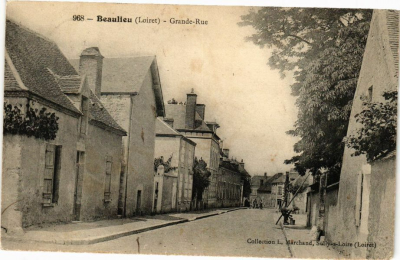 Carte postale ancienne Beaulieu - Grande Rue