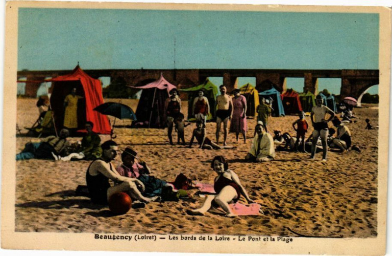 Carte postale ancienne Beaugency - Le Pont et la Plage à Beaugency