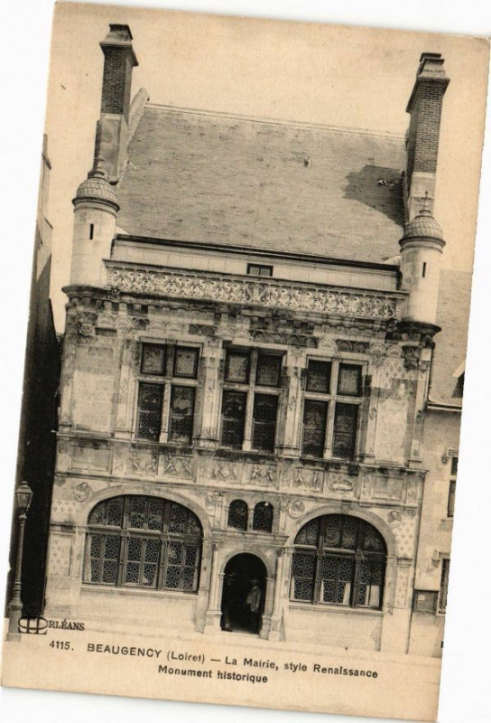 Carte postale ancienne Beaugency - La Mairie à Beaugency