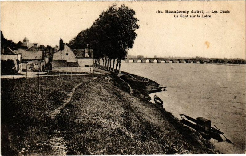 Carte postale ancienne Beaugency - Le Pont sur la Loire à Beaugency