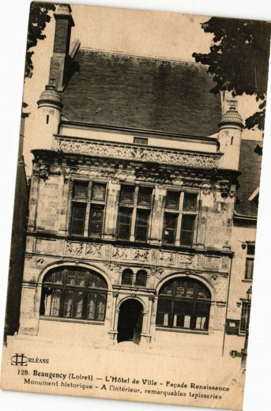 Carte postale ancienne Beaugency - L'Hotel de Ville à Beaugency
