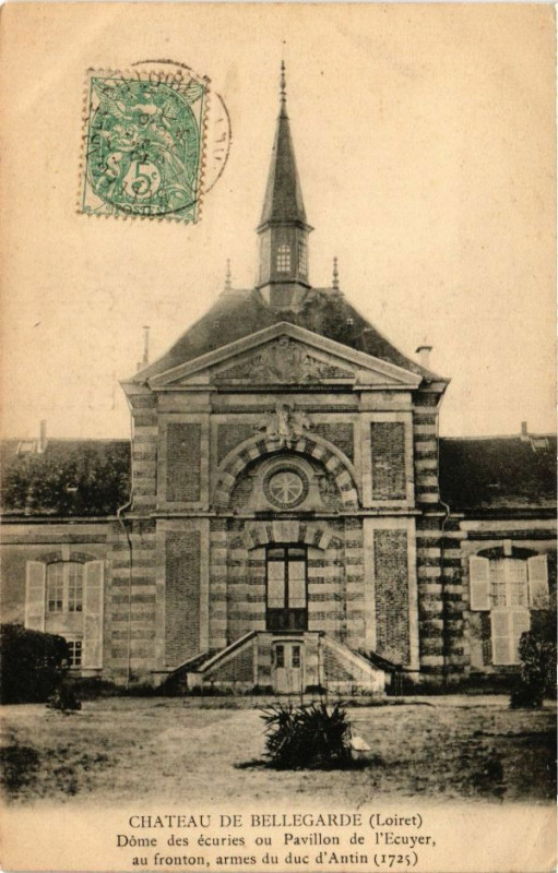 Carte postale ancienne Chateau de Bellegarde - Dome des ecuries ou Pavillon à Bellegarde