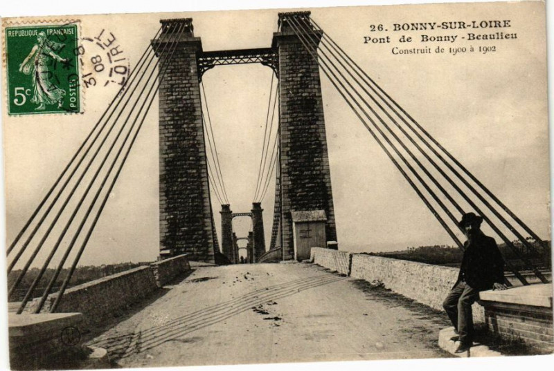 Carte postale ancienne Bonny-sur-Loire - Pont de Bonny à Bonny-sur-Loire