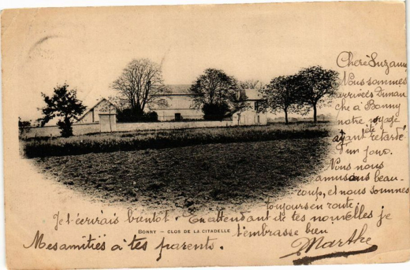Carte postale ancienne Bonny - Clos de la Citadelle