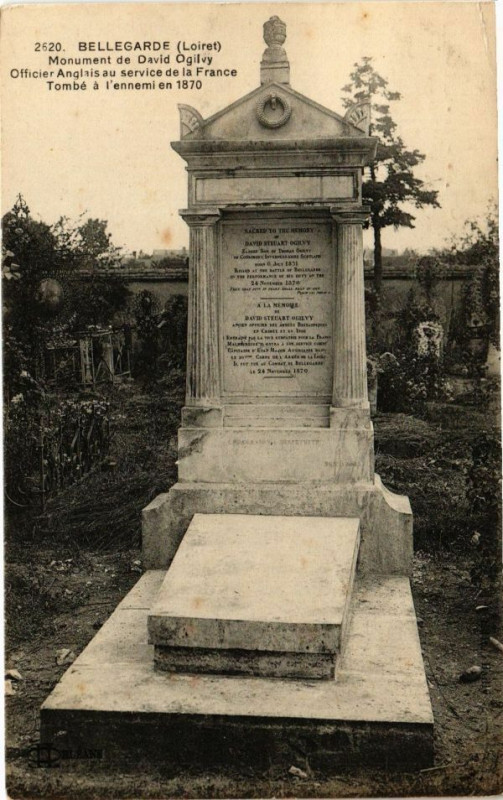 Carte postale ancienne Bellegarde - Monument de David Ogilvy à Bellegarde