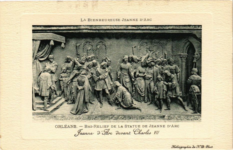 Carte postale ancienne Orleans - Bas Relief de la Statue de Jeanne d'Arc à Orléans