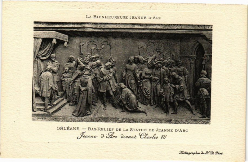 Carte postale ancienne Orleans - Bas Relief de la Statue de Jeanne d'Arc à Orléans
