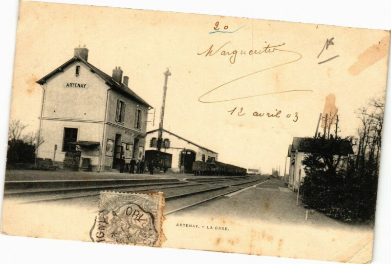 Carte postale ancienne Artenay - La Gare à Artenay