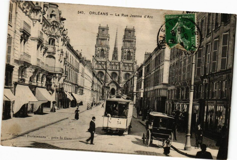 Carte postale ancienne Orleans-La Rue Jeanne d'Arc à Orléans