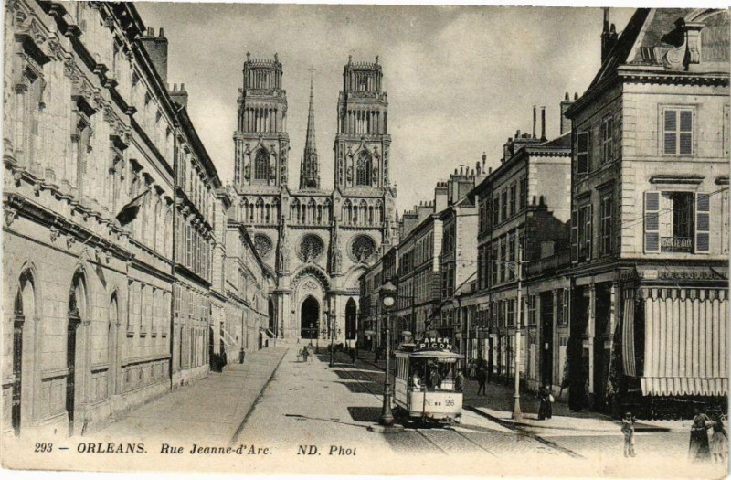 Carte postale ancienne Orleans-Rue Jeanne d'Arc à Orléans