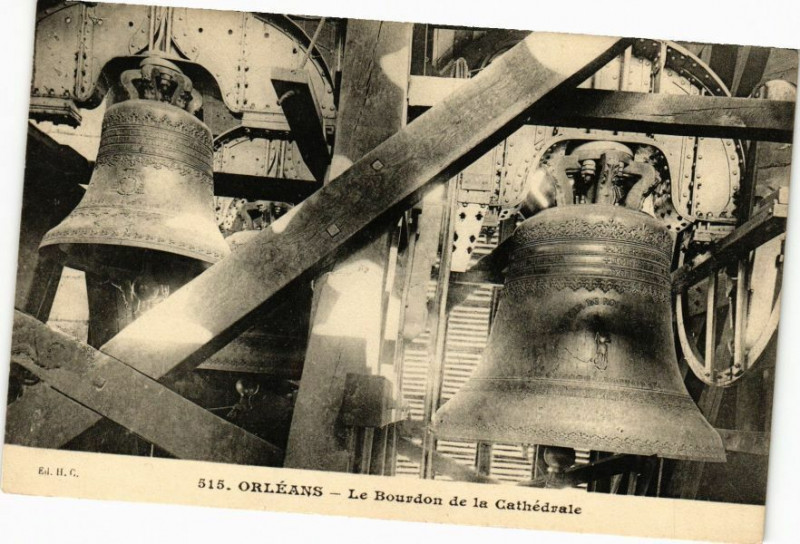Carte postale ancienne Orleans-Le Bourdon de la Cathédrale à Orléans