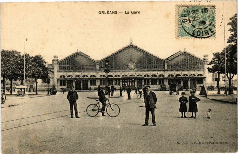 Carte postale ancienne Orleans-La Gare à Orléans
