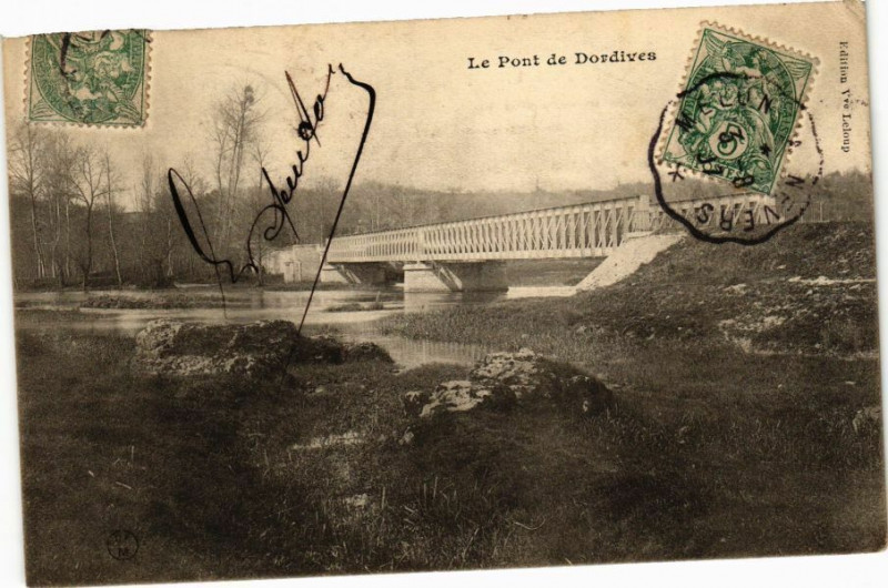 Carte postale ancienne Le Pont de Dordives à Dordives