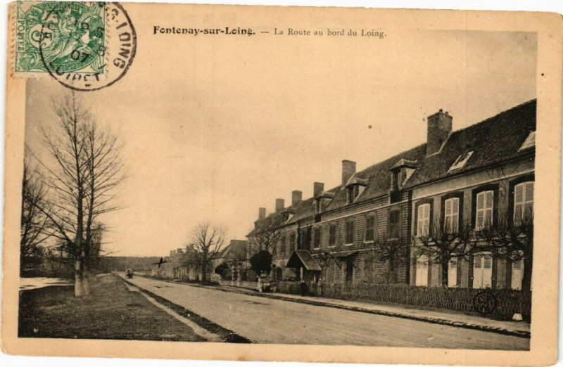 Carte postale ancienne Fontenay-sur-Loing-La Route au bord du Loing à Fontenay-sur-Loing