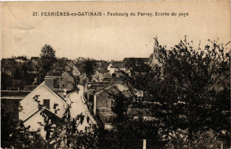 Carte postale ancienne Ferrieres-en-Gatinais-Faubourg du Perray Entrée du pays à Bou