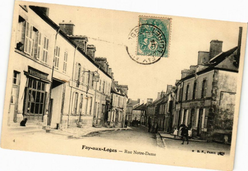 Carte postale ancienne Fay aux Loges-Rue Notre-Dame à Fay-aux-Loges