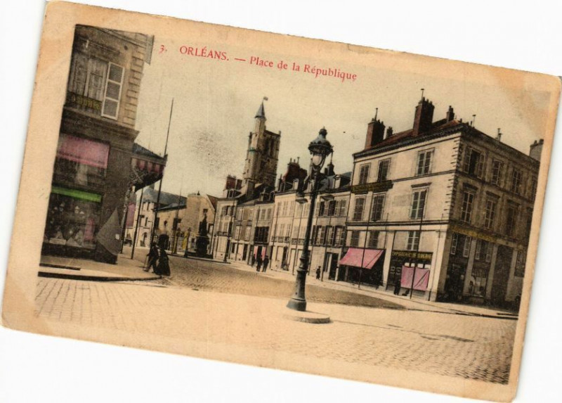 Carte postale ancienne Orleans - Place de la Republique à Orléans