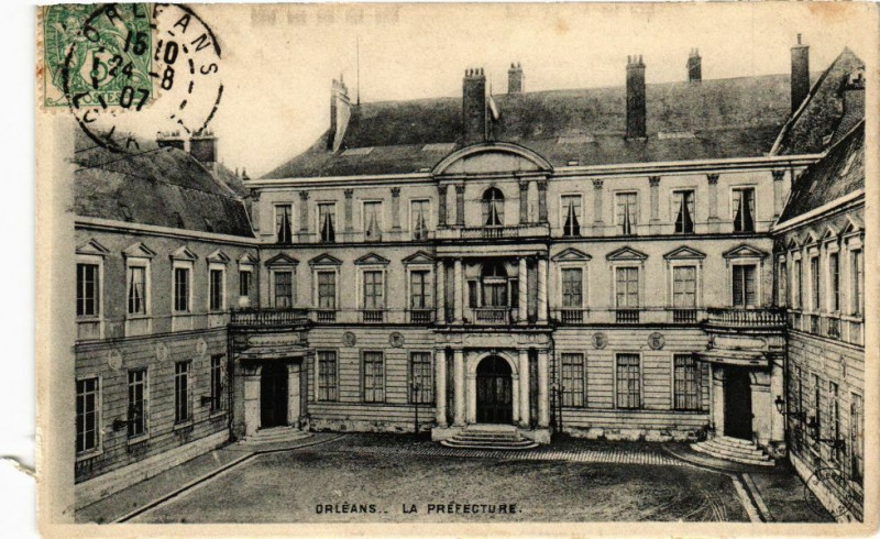 Carte postale ancienne Orleans - La Prefecture à Orléans