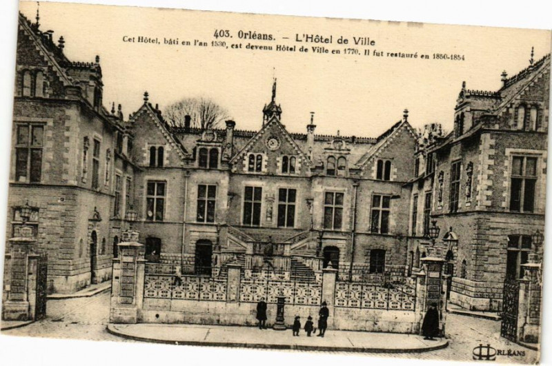 Carte postale ancienne Orleans - L'Hotel de Ville à Orléans