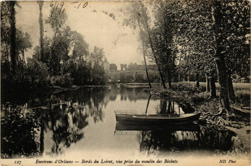 Carte postale ancienne Orleans - Bords du Loiret à Orléans