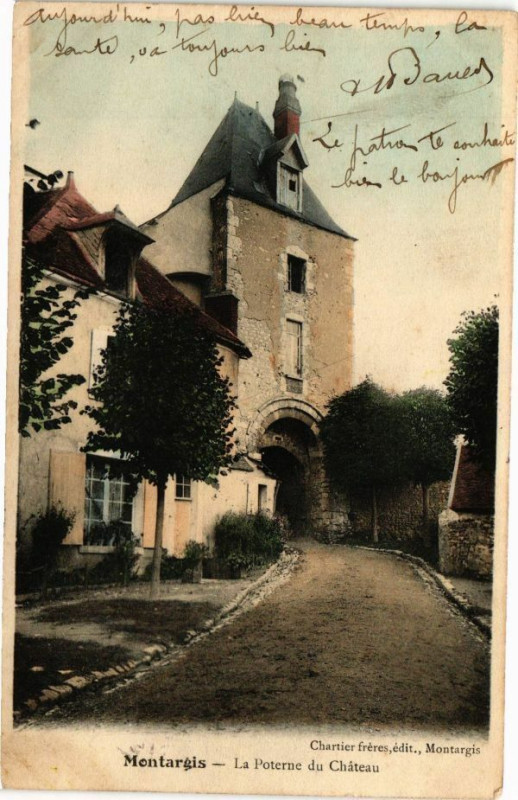 Carte postale ancienne Montargis - La Poterne du Chateau à Montargis