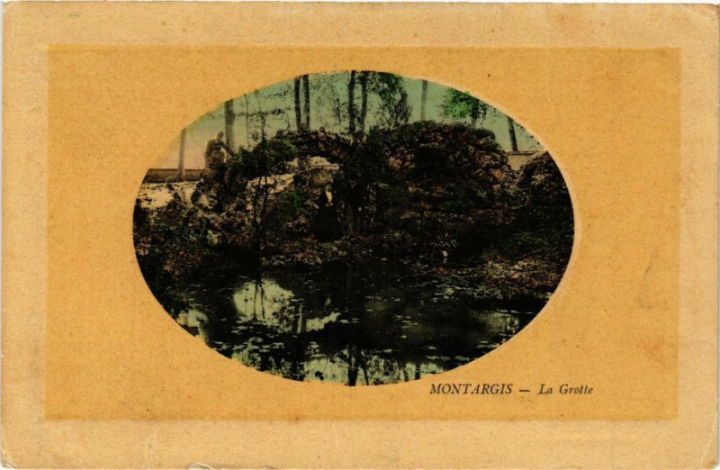 Carte postale ancienne Montargis - La Grotte à Montargis