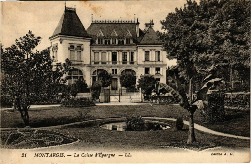 Carte postale ancienne Montargis - La Caisse d'Epargne à Montargis