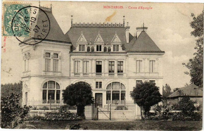 Carte postale ancienne Montargis - La Caisse d'Epargne à Montargis