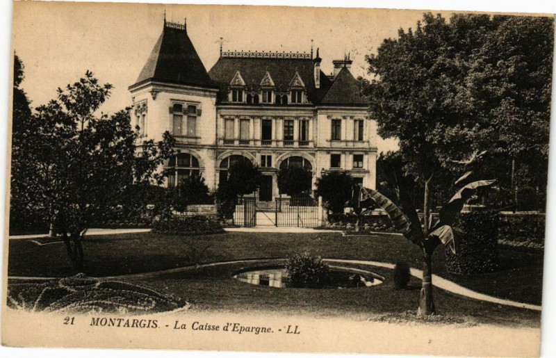 Carte postale ancienne Montargis - La Caisse d'Epargne à Montargis