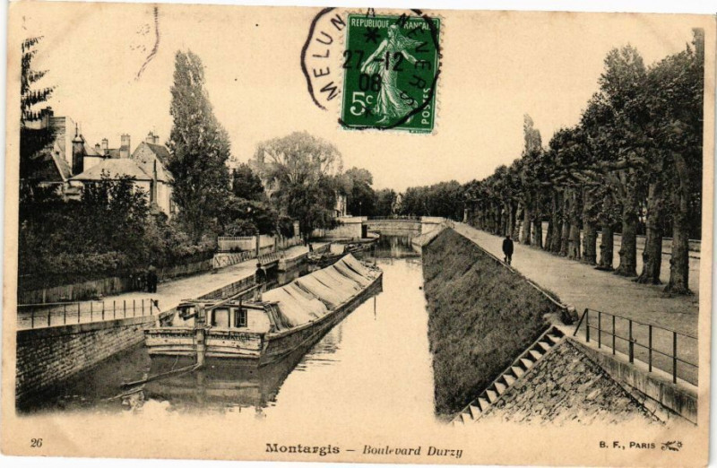 Carte postale ancienne Montargis - Boulevard Durzy à Montargis