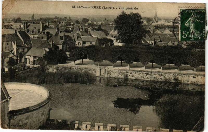 Carte postale ancienne Sully-sur-Loire-Vue générale à Sully-sur-Loire