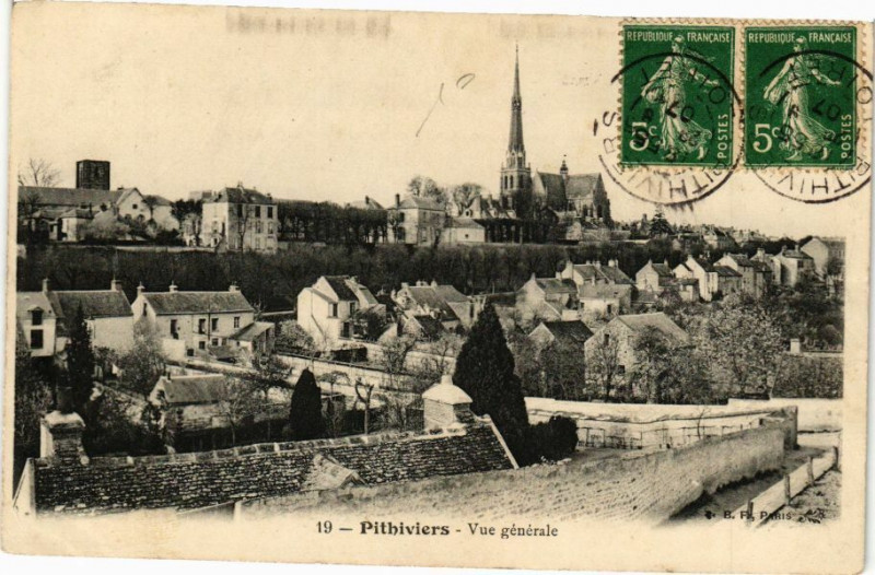 Carte postale ancienne Pithiviers-Vue générale à Pithiviers