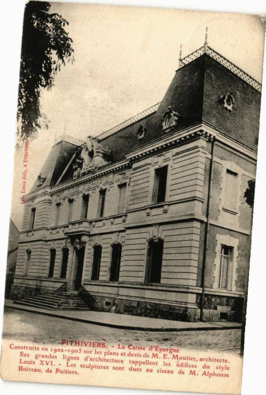 Carte postale ancienne Pithiviers-La Caisse d'Epargne à Pithiviers