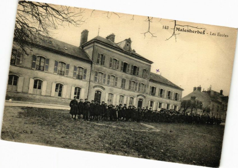 Carte postale ancienne Malesherbes-Les Ecoles