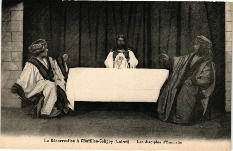 Carte postale ancienne La Resurrection a Chatillon-Coligny-Les disciples d'Emmaus