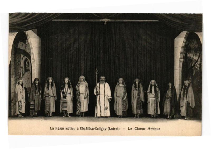 Carte postale ancienne La Resurrection a Chatillon-Coligny-Le Choeur Antique à Châtillon-Coligny