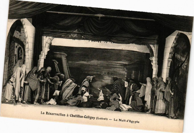Carte postale ancienne La Resurrection a Chatillon-Coligny-La Nuit d'Egypte