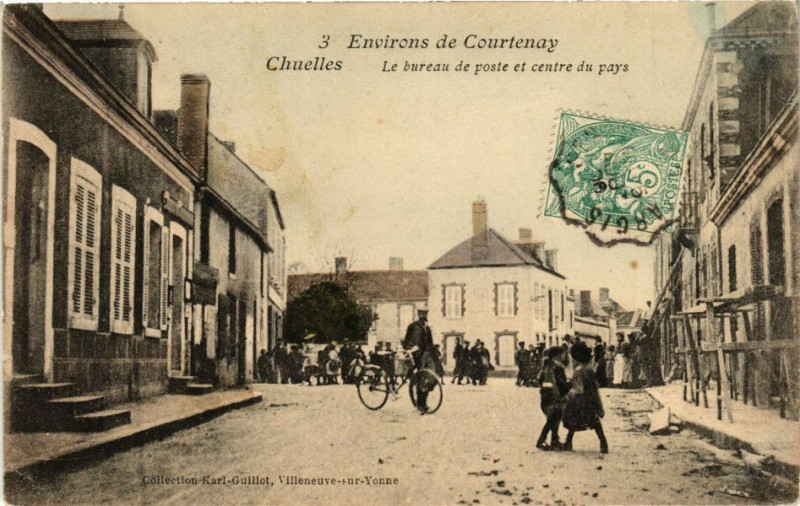 Carte postale ancienne Env. de Courtenay-Chuelles-Le bureau de poste et centre du pays à Chuelles