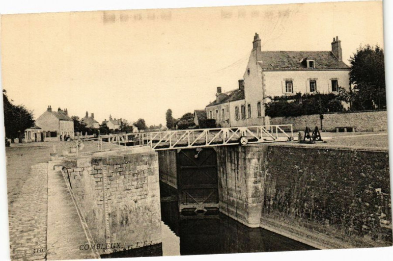 Carte postale ancienne Combleux-L'Ecluse à Combleux